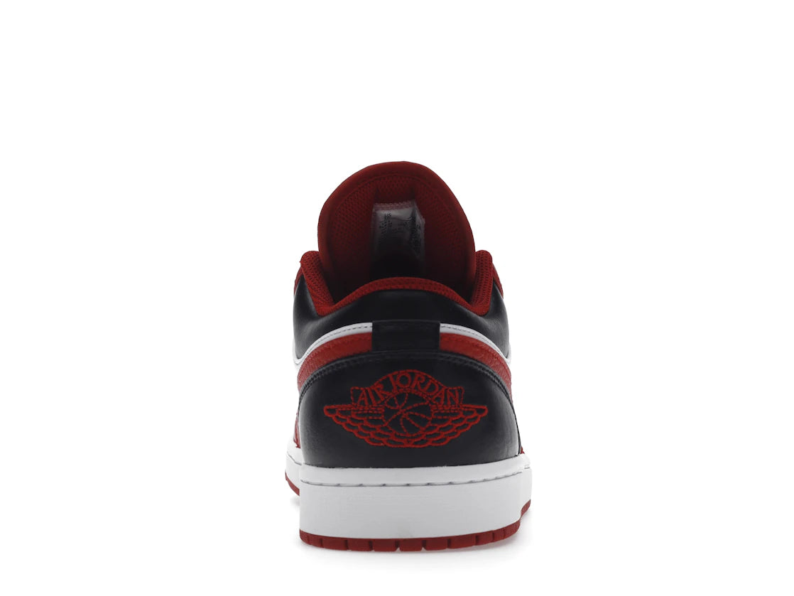 Jordan 1 Low Bulls