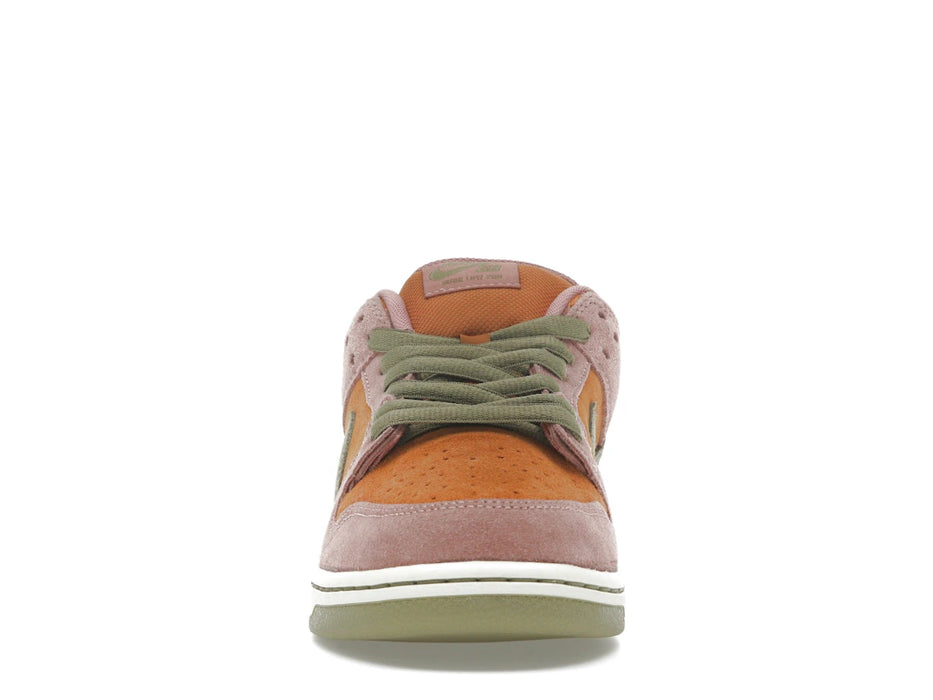 Nike SB Dunk Low Red Stardust